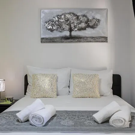Apartment Luxury R&b ☆☆☆ *